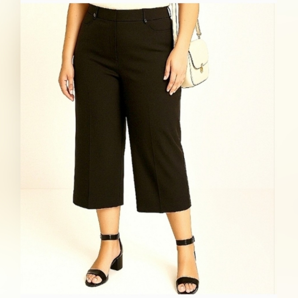 Women’s Black Cropped Wide-Leg Pants